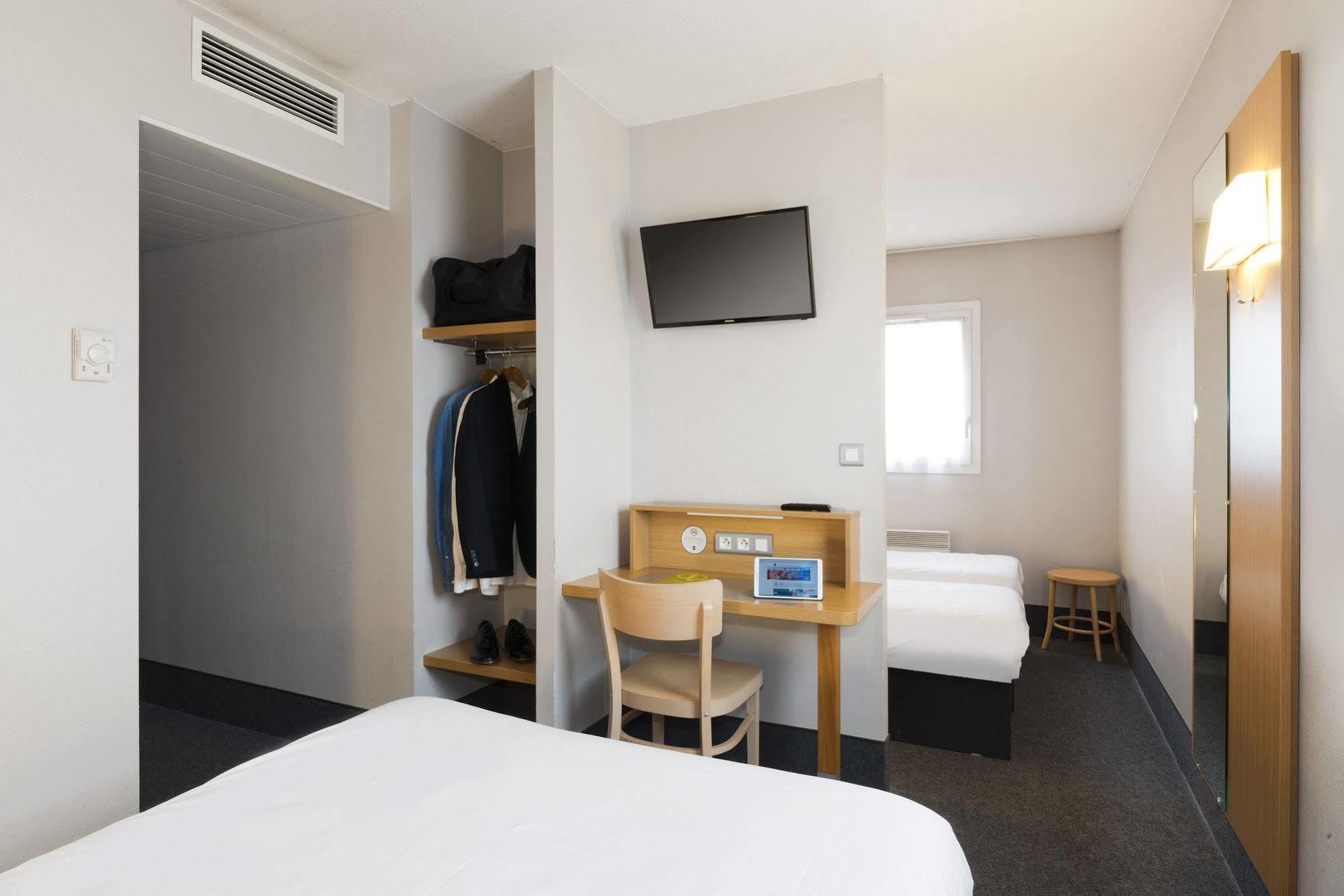 B&B Hotel Rennes Ouest Villejean Bagian luar foto